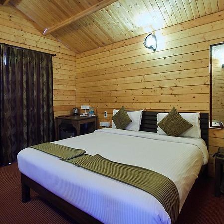 Tiara Fiesta Beach Cottages Morjim Exterior foto