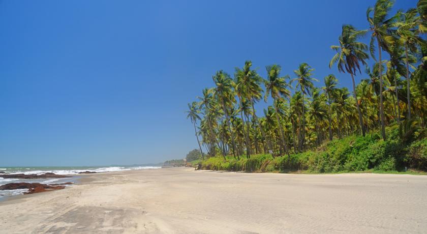 Tiara Fiesta Beach Cottages Morjim Exterior foto